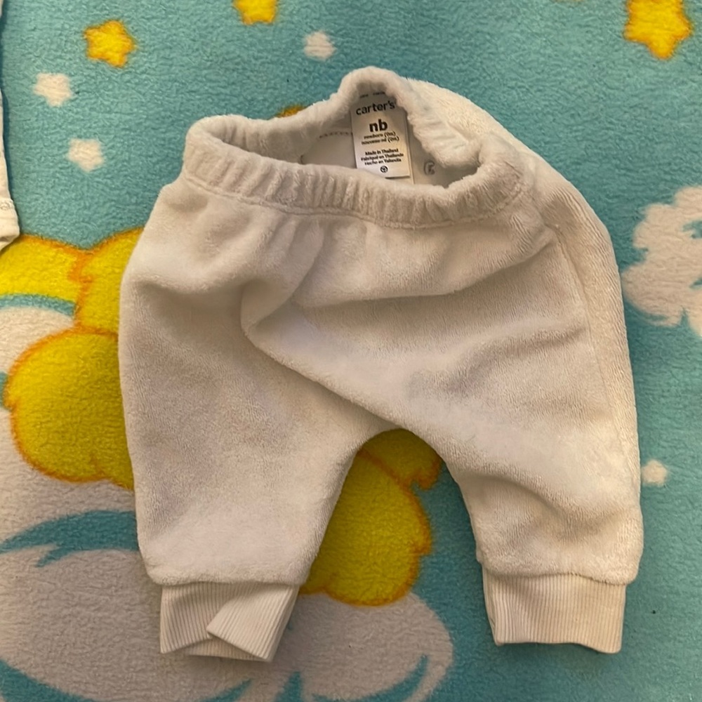 White NewBorn Set With Jacket - Picture 3 of 5